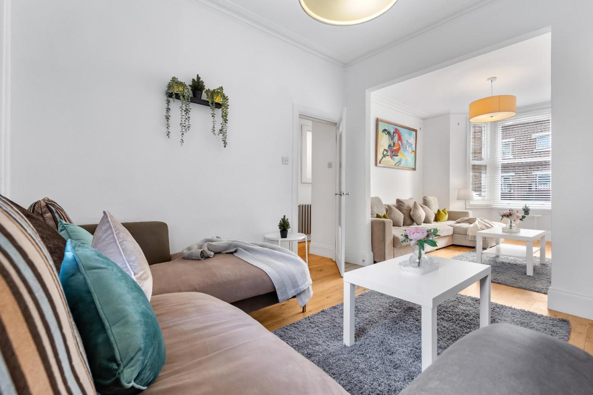 Luxury 4-Bedroom Modern Flat In Central London Steps From Station, Sleeps 9 In Style! 外观 照片