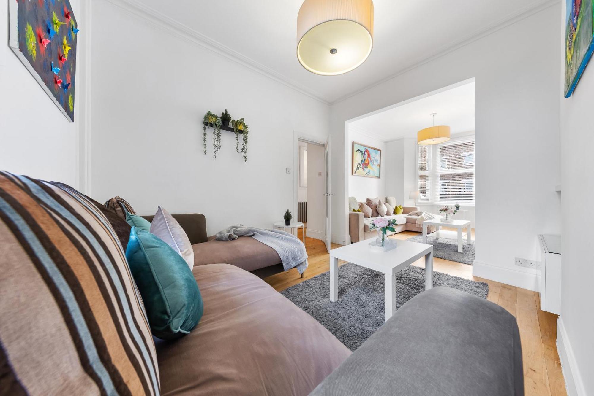 Luxury 4-Bedroom Modern Flat In Central London Steps From Station, Sleeps 9 In Style! 外观 照片