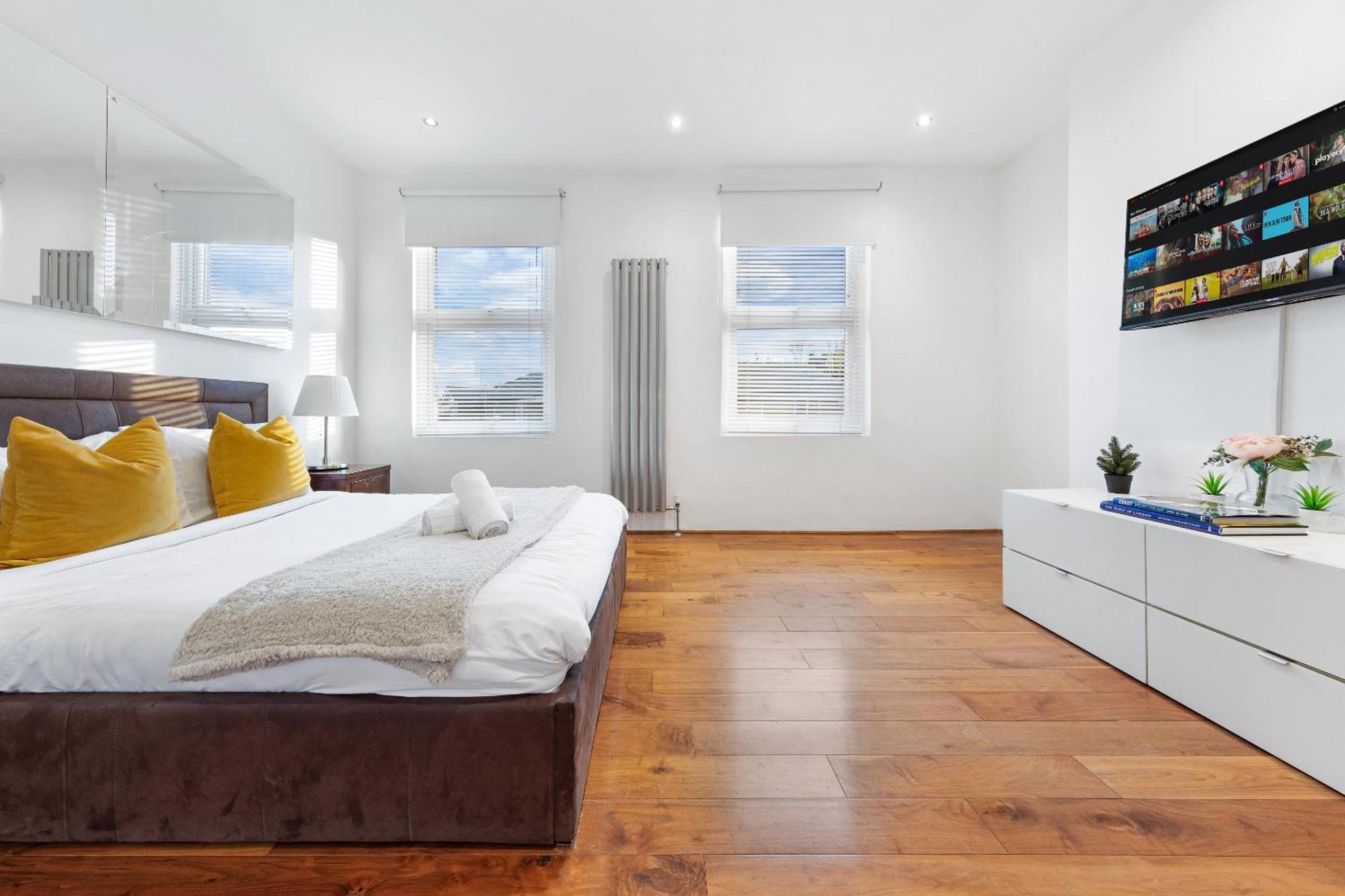 Luxury 4-Bedroom Modern Flat In Central London Steps From Station, Sleeps 9 In Style! 外观 照片