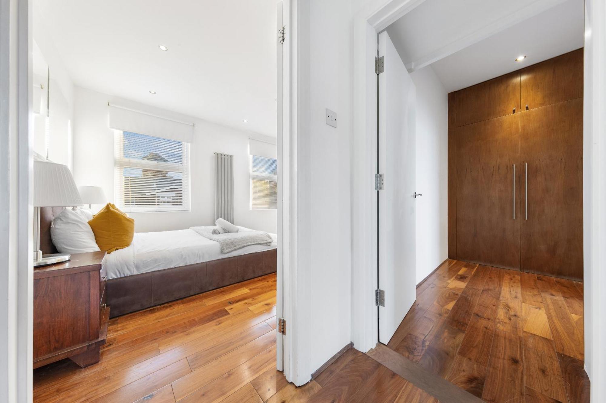 Luxury 4-Bedroom Modern Flat In Central London Steps From Station, Sleeps 9 In Style! 外观 照片