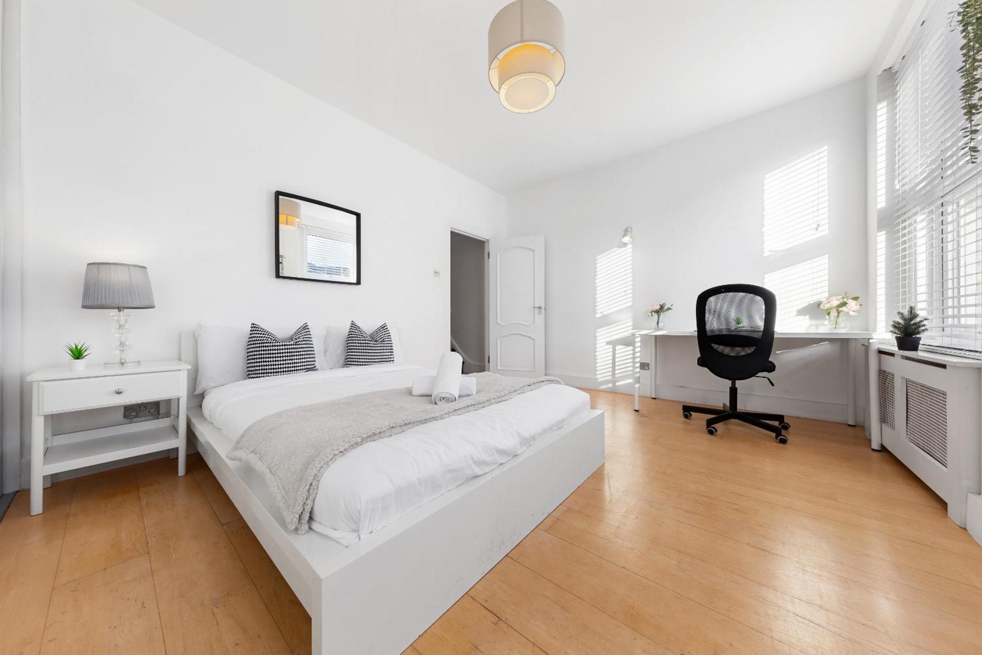 Luxury 4-Bedroom Modern Flat In Central London Steps From Station, Sleeps 9 In Style! 外观 照片