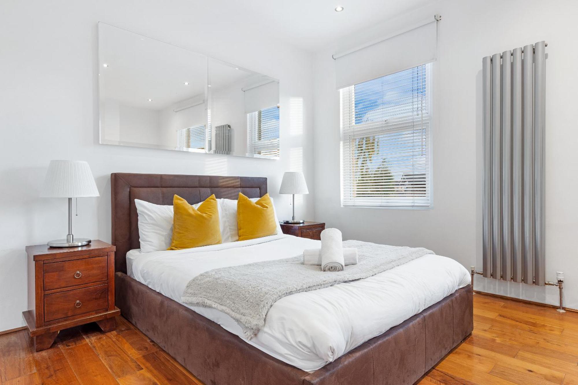 Luxury 4-Bedroom Modern Flat In Central London Steps From Station, Sleeps 9 In Style! 外观 照片