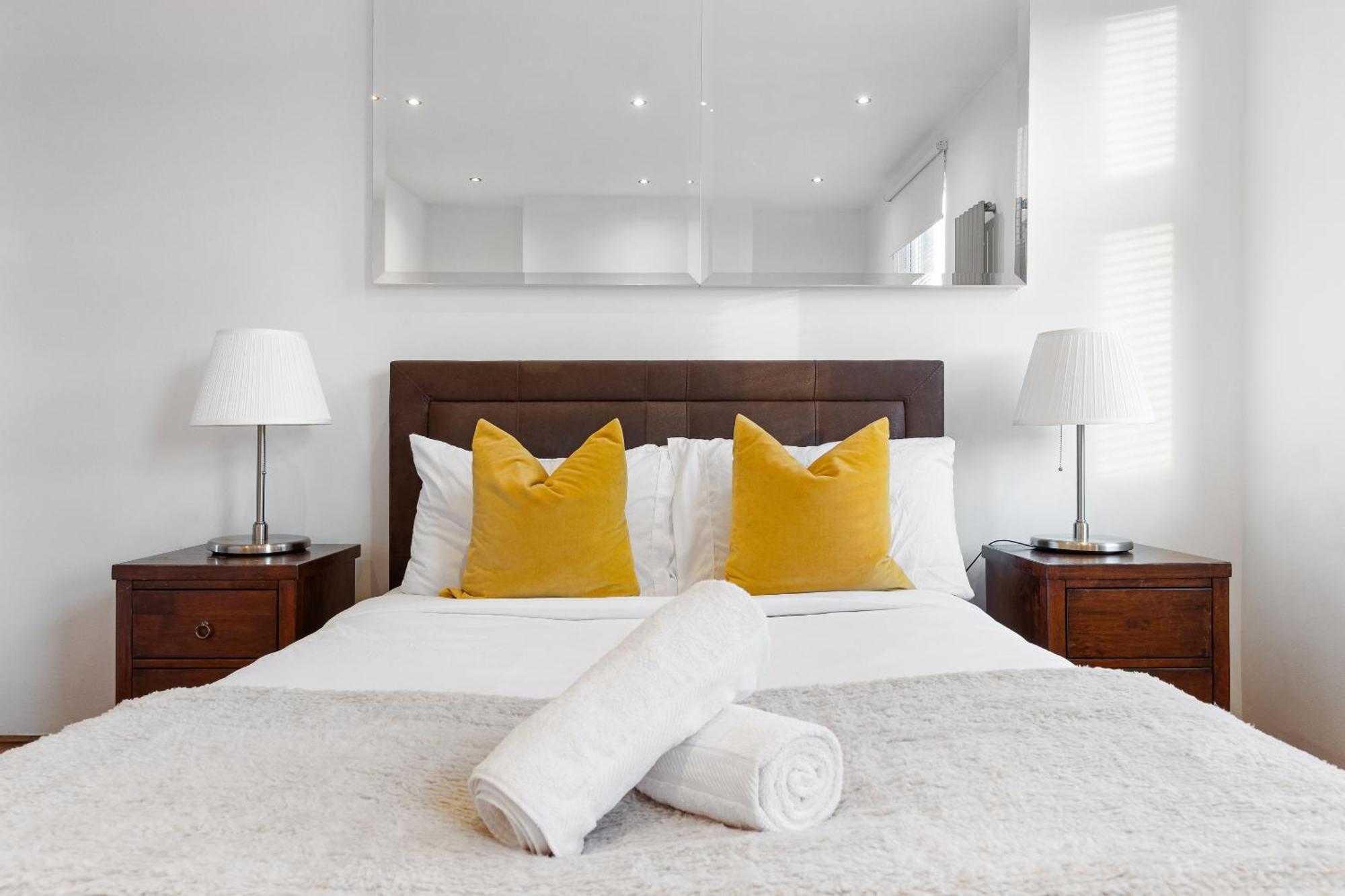 Luxury 4-Bedroom Modern Flat In Central London Steps From Station, Sleeps 9 In Style! 外观 照片