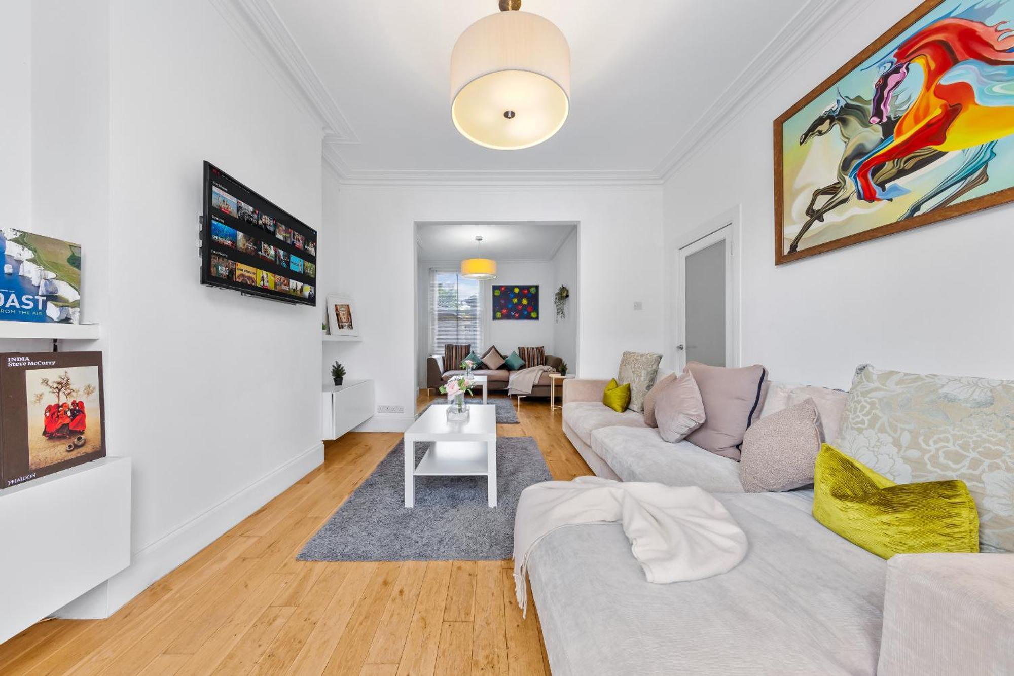 Luxury 4-Bedroom Modern Flat In Central London Steps From Station, Sleeps 9 In Style! 外观 照片