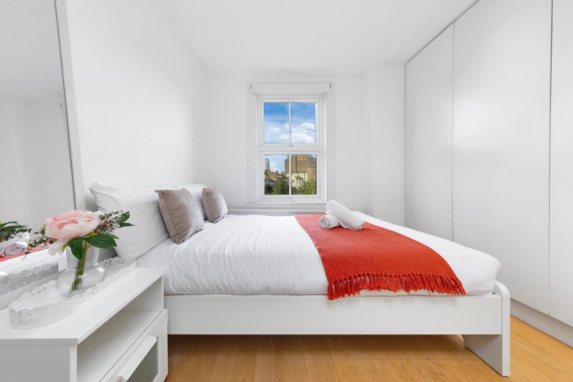 Luxury 4-Bedroom Modern Flat In Central London Steps From Station, Sleeps 9 In Style! 外观 照片