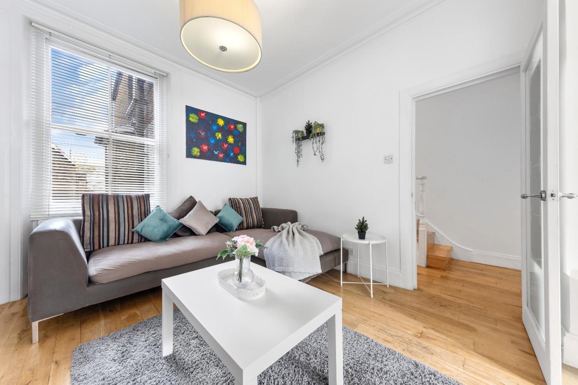 Luxury 4-Bedroom Modern Flat In Central London Steps From Station, Sleeps 9 In Style! 外观 照片