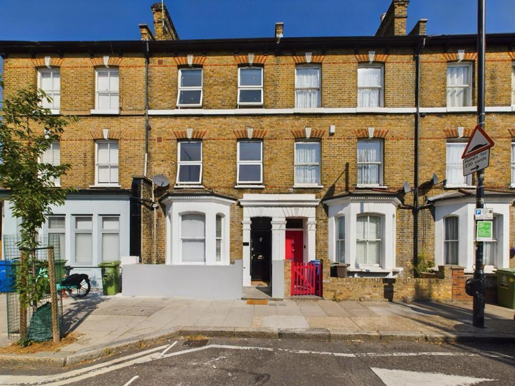 Luxury 4-Bedroom Modern Flat In Central London Steps From Station, Sleeps 9 In Style! 客房 照片