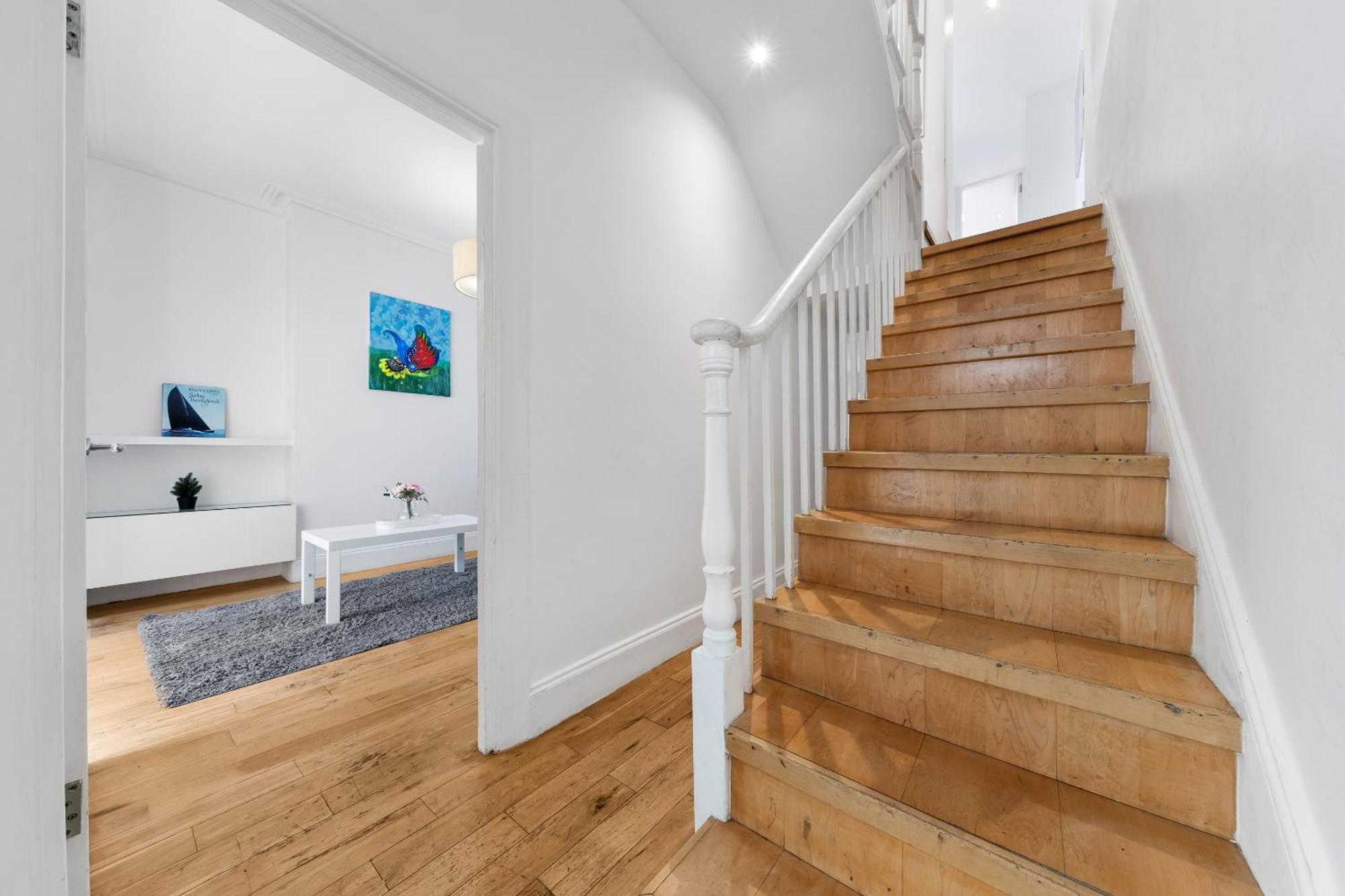 Luxury 4-Bedroom Modern Flat In Central London Steps From Station, Sleeps 9 In Style! 外观 照片