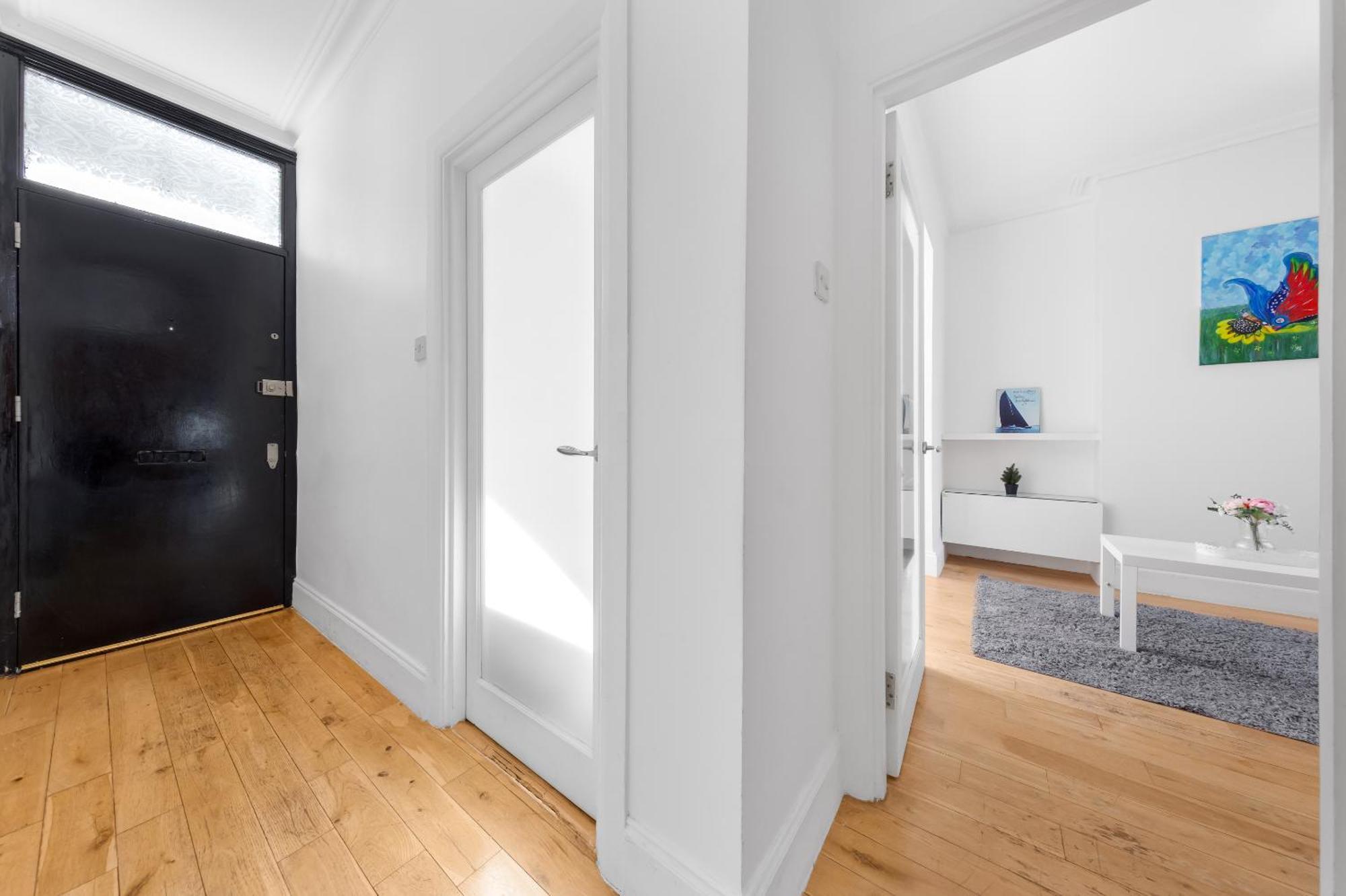 Luxury 4-Bedroom Modern Flat In Central London Steps From Station, Sleeps 9 In Style! 外观 照片