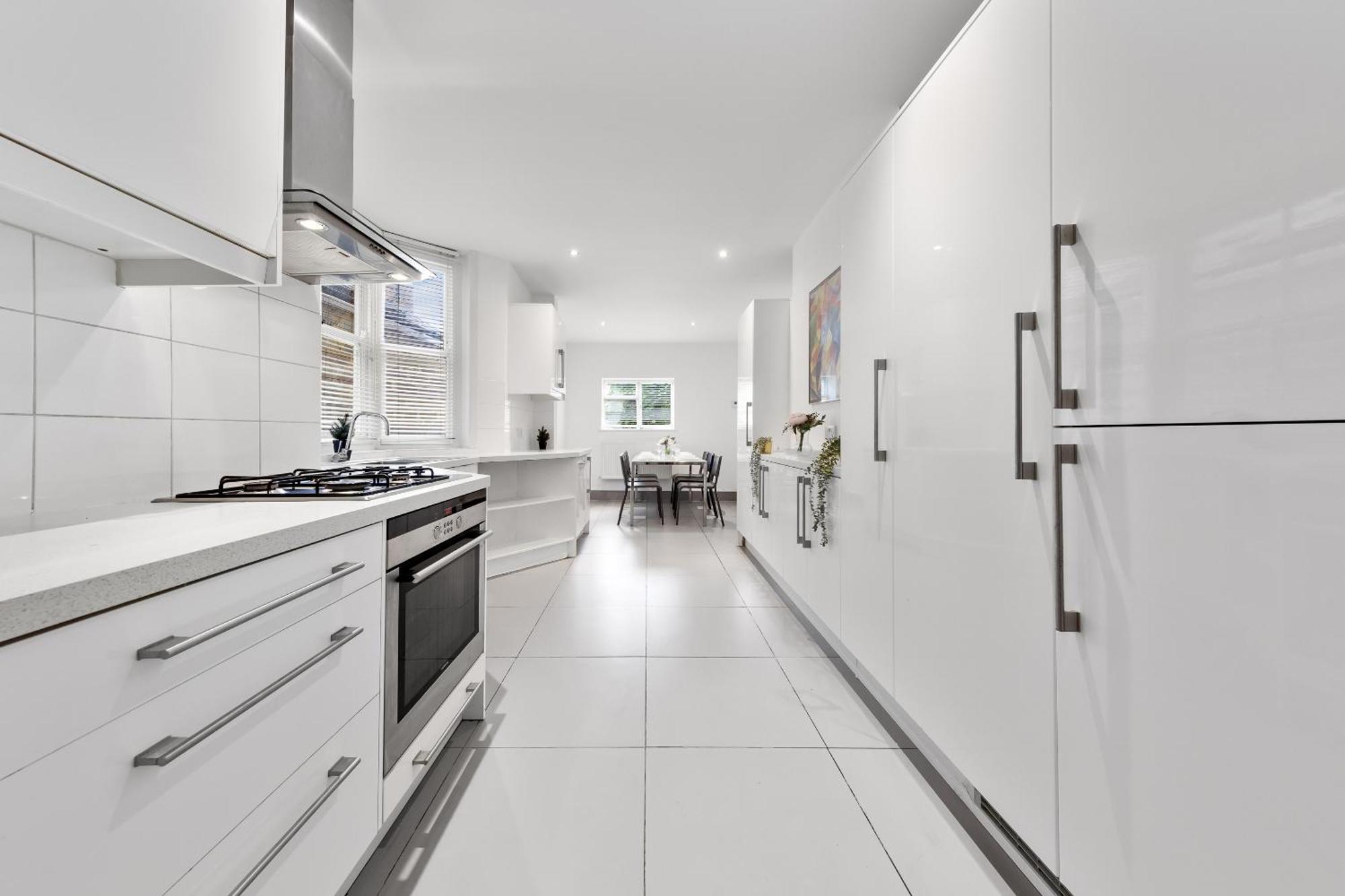 Luxury 4-Bedroom Modern Flat In Central London Steps From Station, Sleeps 9 In Style! 外观 照片
