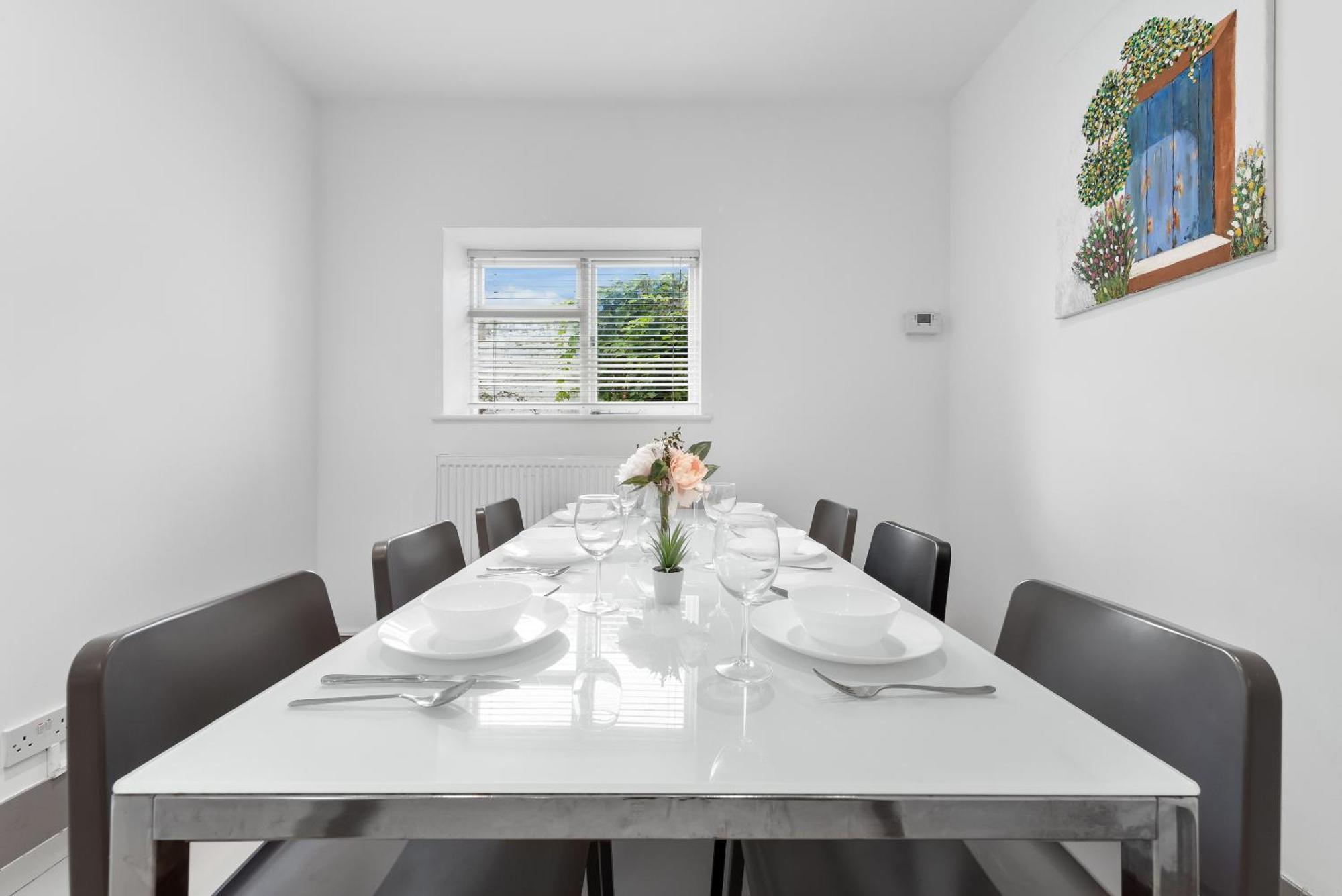 Luxury 4-Bedroom Modern Flat In Central London Steps From Station, Sleeps 9 In Style! 外观 照片