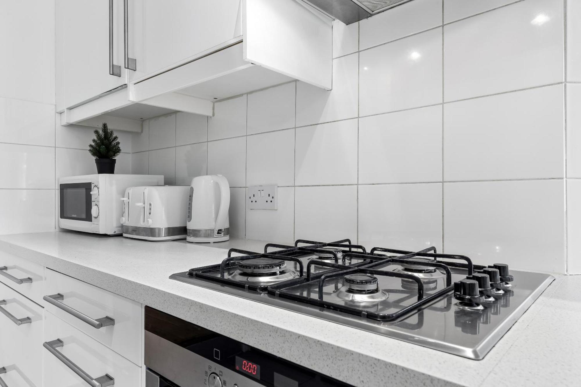 Luxury 4-Bedroom Modern Flat In Central London Steps From Station, Sleeps 9 In Style! 外观 照片